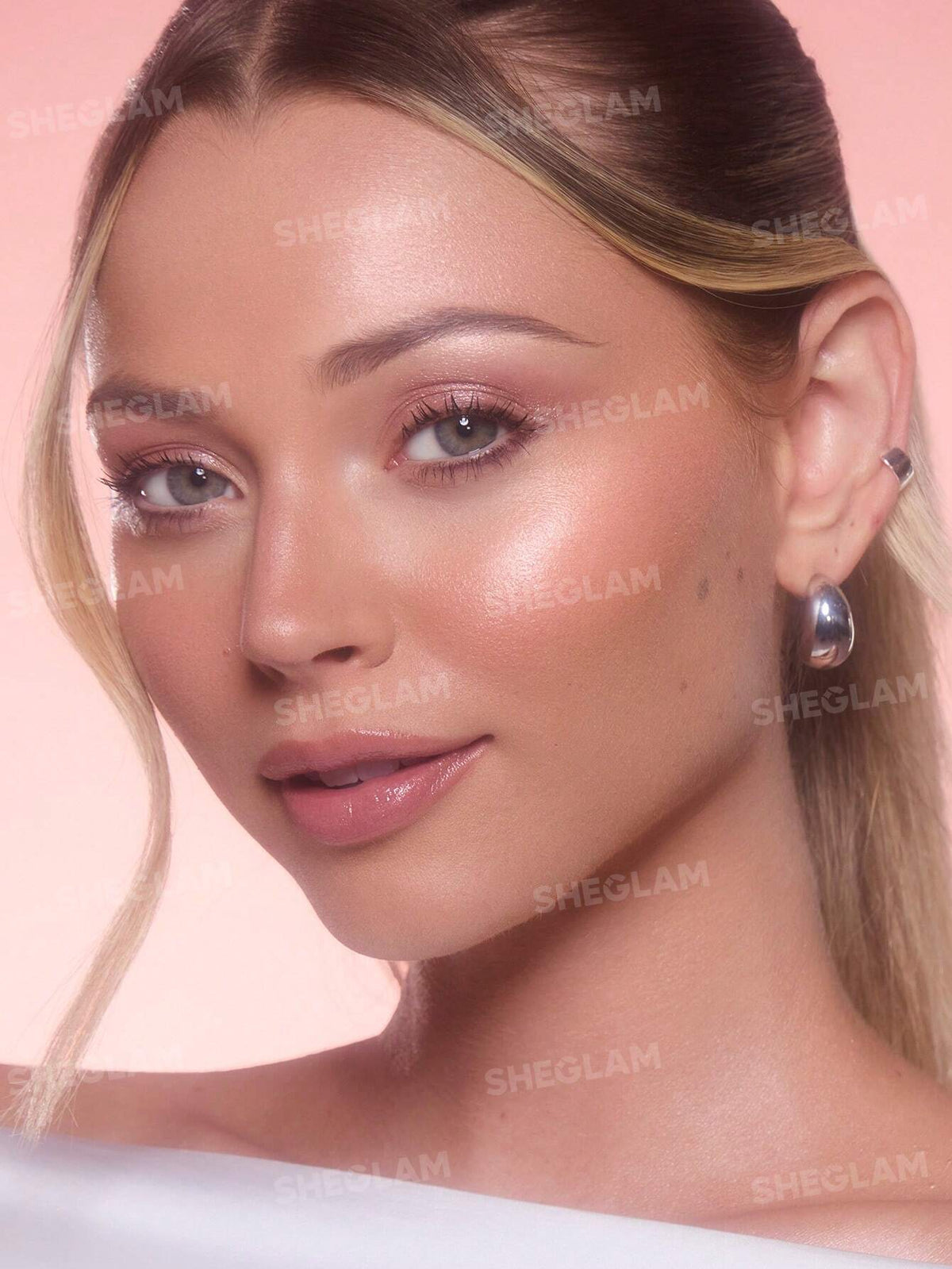 Sheglam Buttery Bling Highlight Stick-Pink Satin
