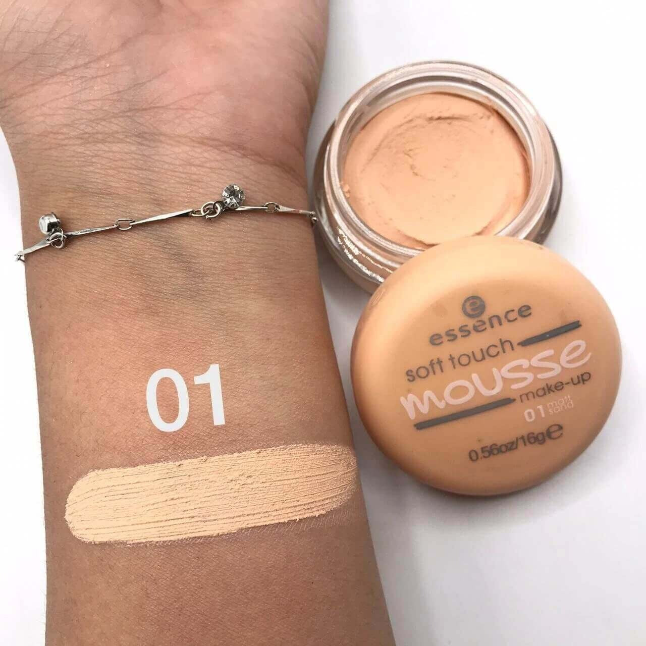 Essence Soft Touch Mousse Make-up